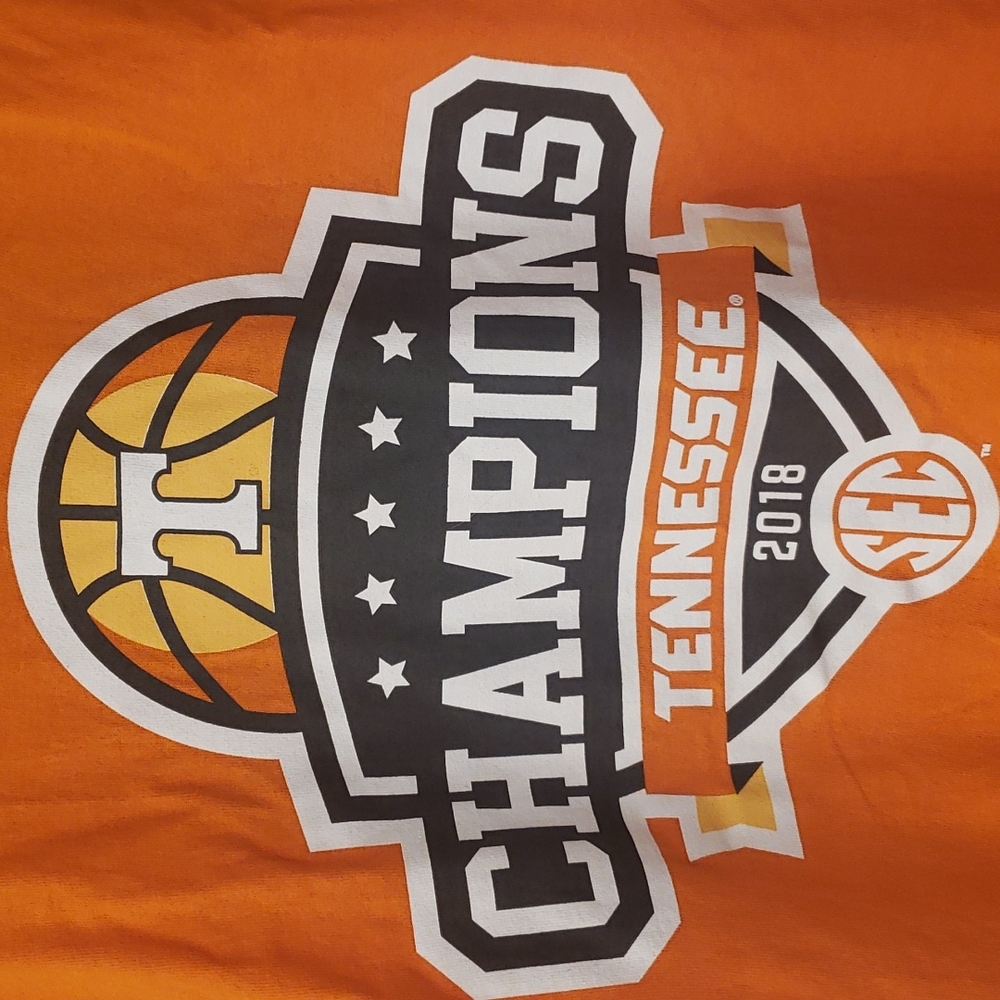 NWT 2018 Tennessee SEC Champions Basketball Shirt